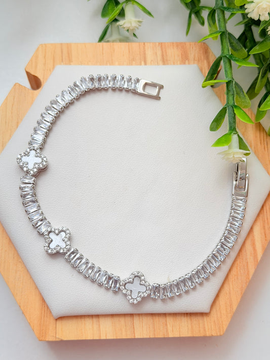 Pulsera claff plata de 3