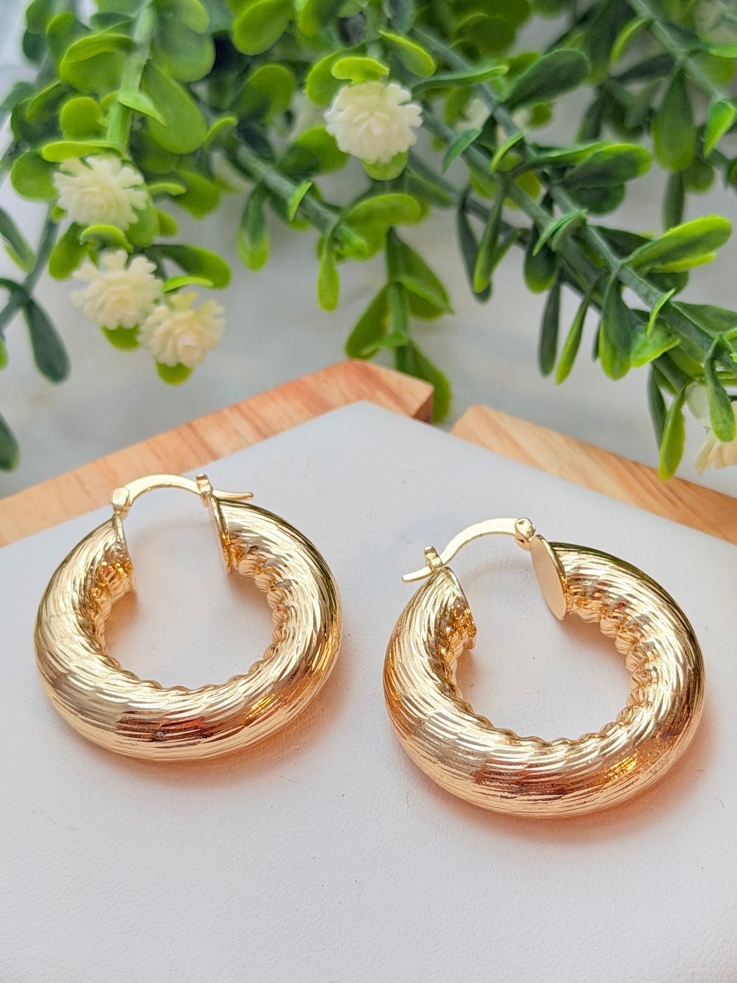Aros con detalles ancho