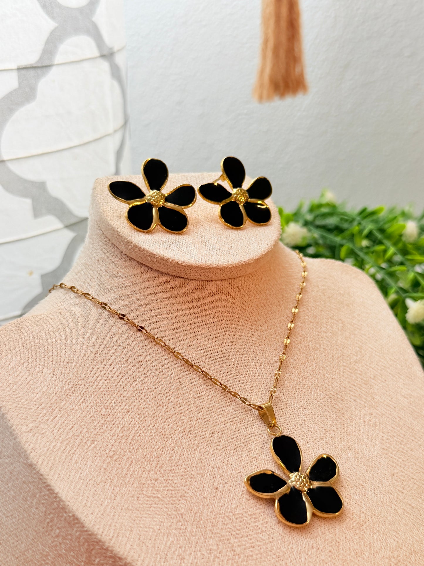 Set de flor negra