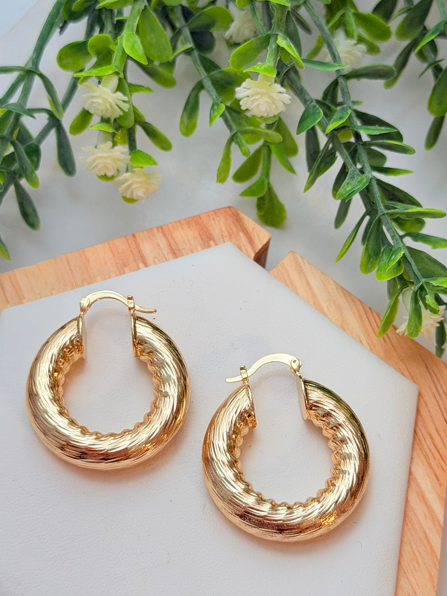 Aros con detalles ancho