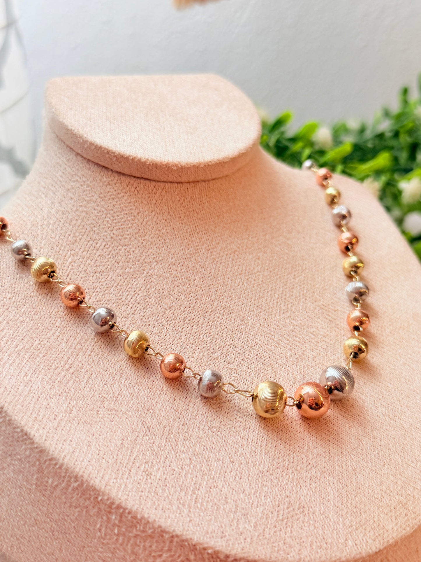 Cadena bolitas medianas