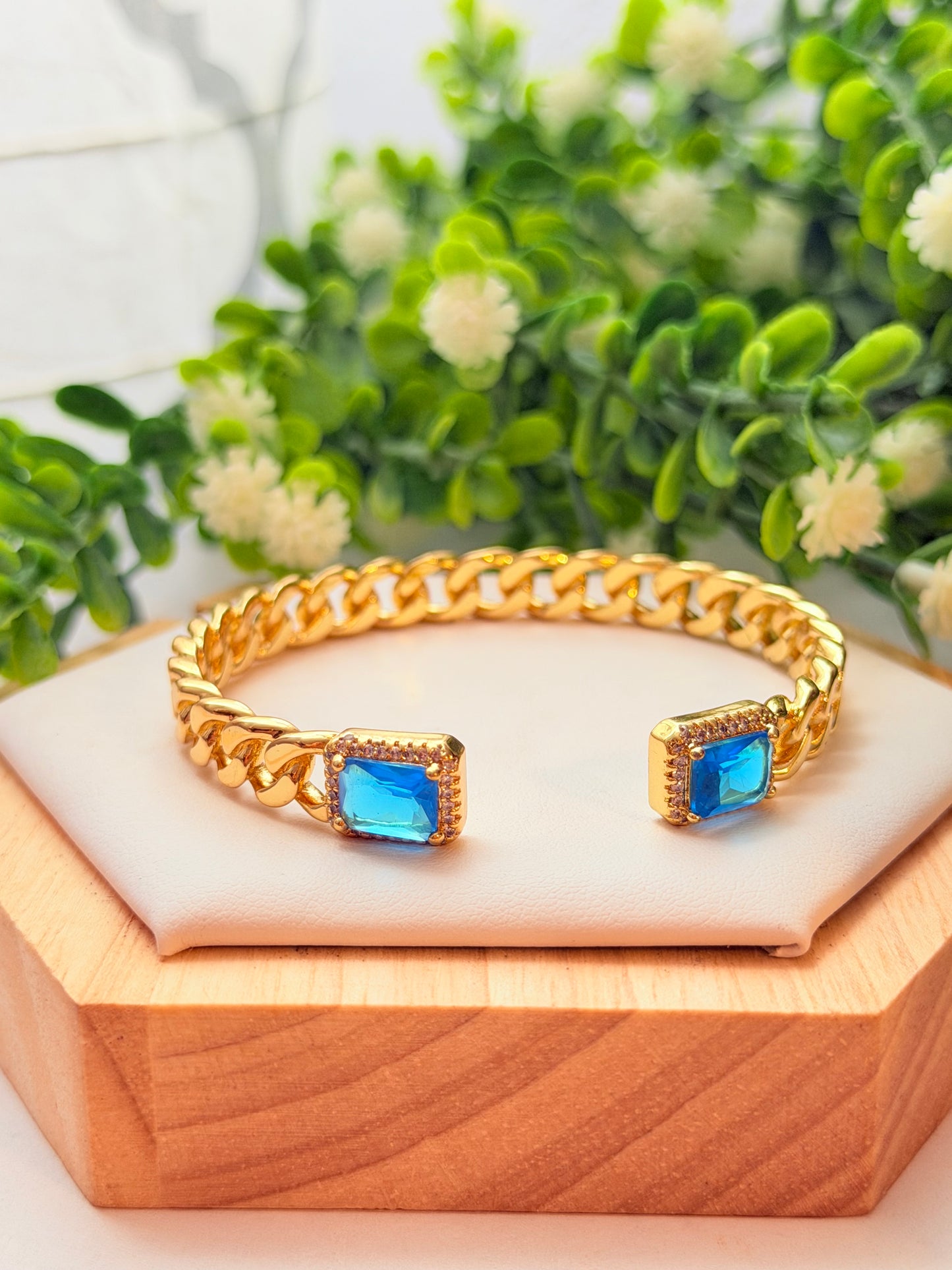 Bangel con zirconias azul