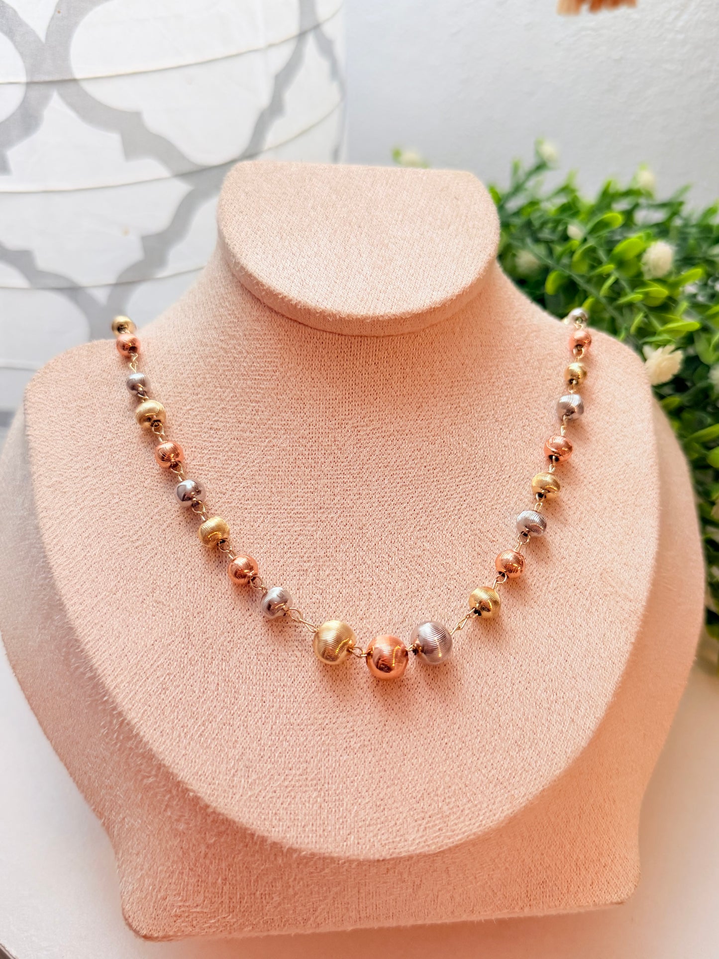 Cadena bolitas medianas