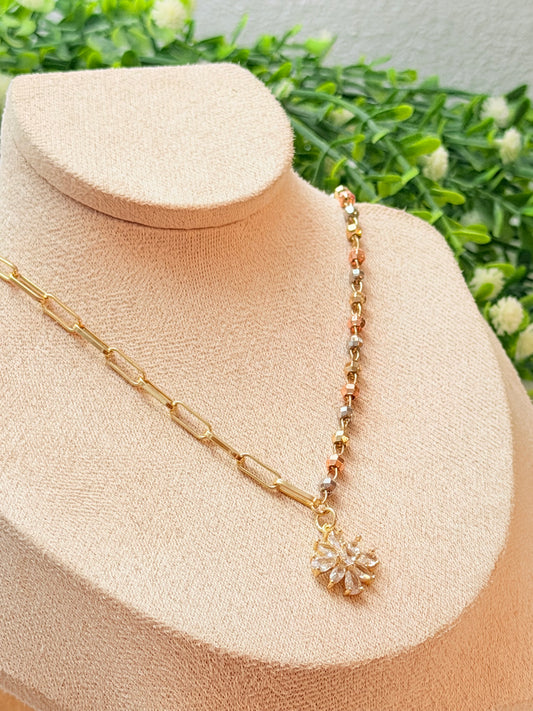 Collar de flor