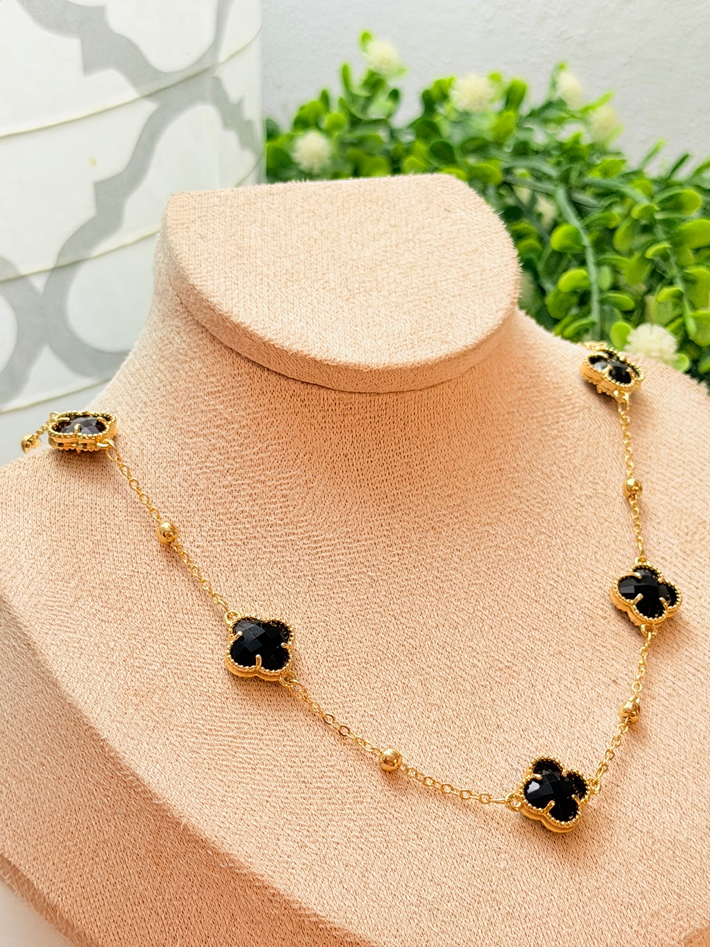 Collar claff cristal negra