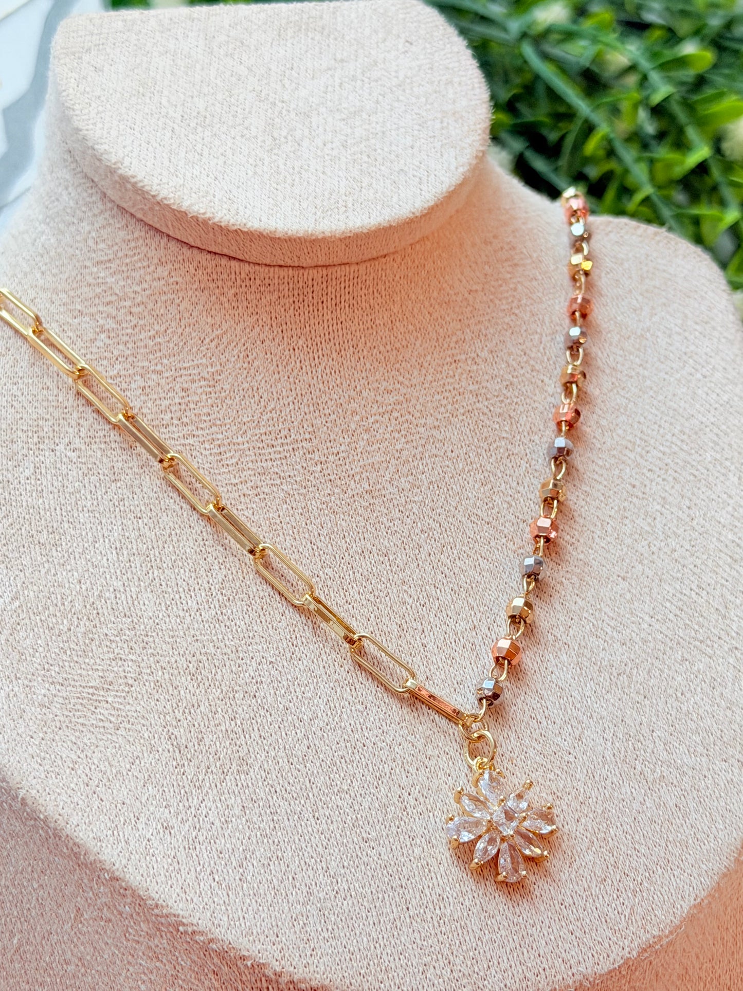 Collar de flor