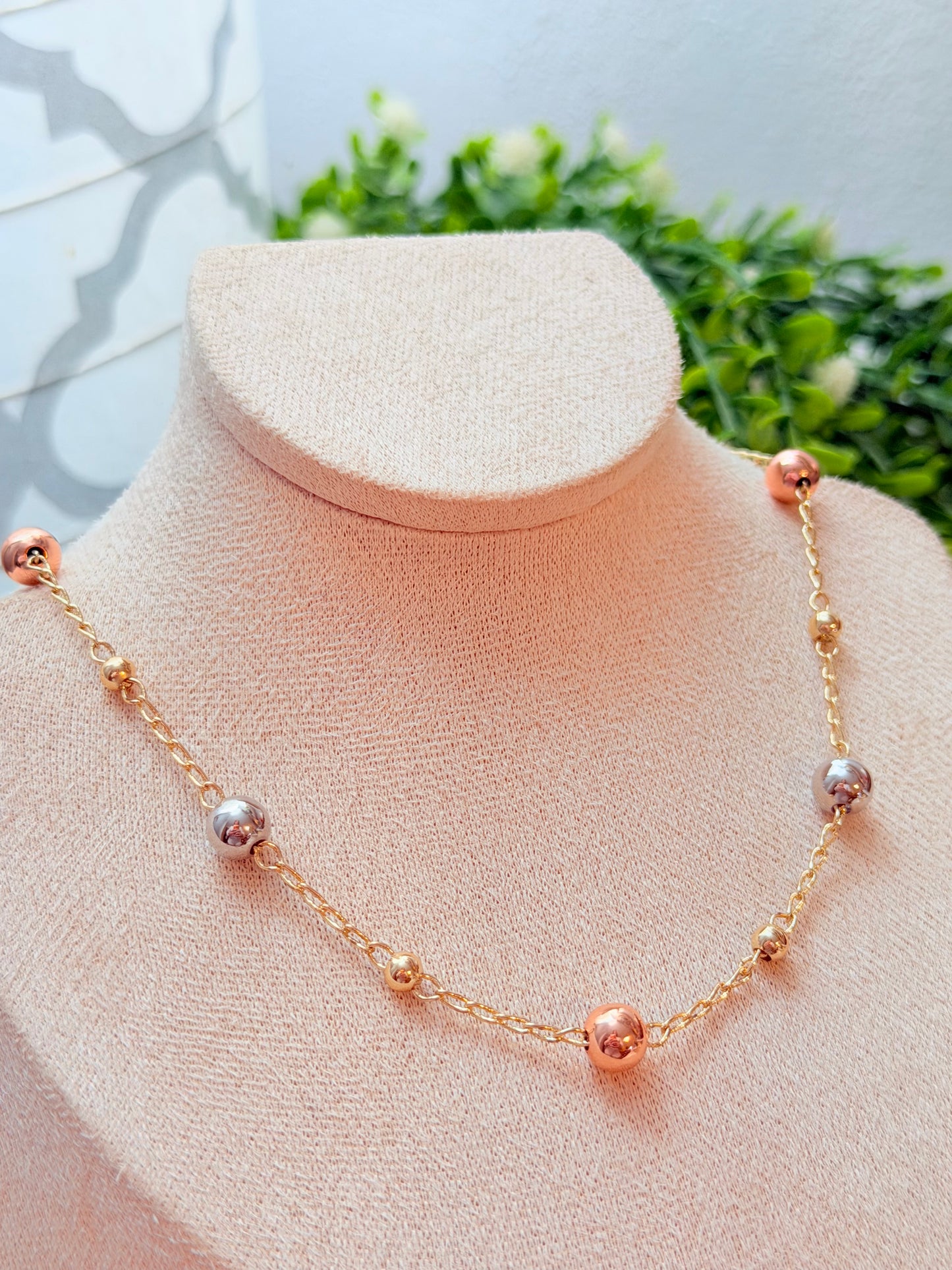 Collar de bolitas