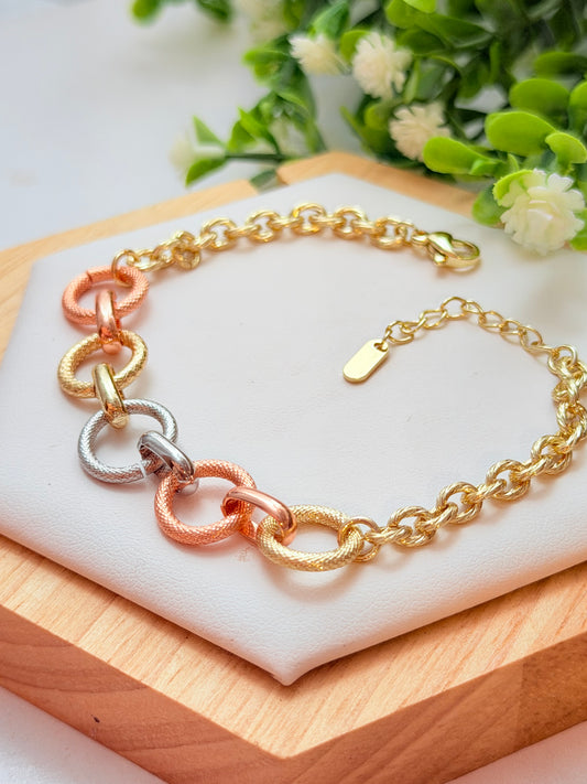 Pulsera de tres eslabones