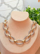 Collar ovalado dos tono
